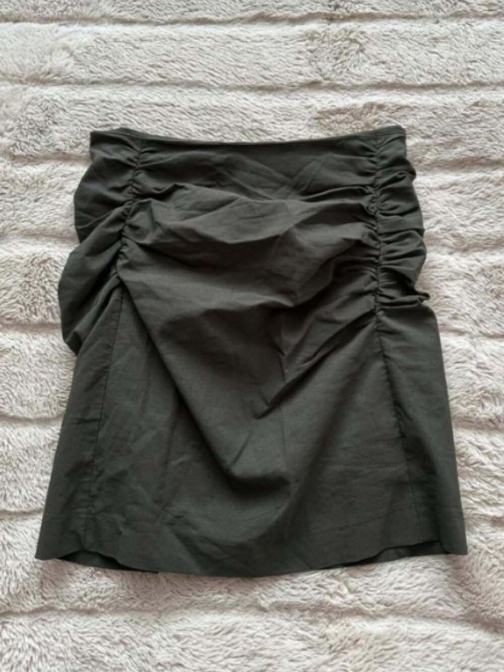 Zara khaki utility-style skirt 🧥